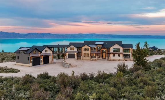 Skybridge Bear Lake Sleeps 61-75 with condo add-on